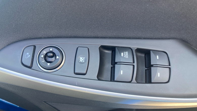 Hyundai i30 1.4 Blue Drive SE Nav 5dr Petrol Hatchback